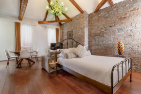 DUOMO Murano Apartment with Canal view Murano